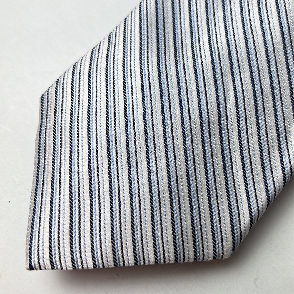 Calvin Klein Necktie Blue Grey All Silk Diagonal Stripe Men Accessories Neck Tie - Picture 6 of 8